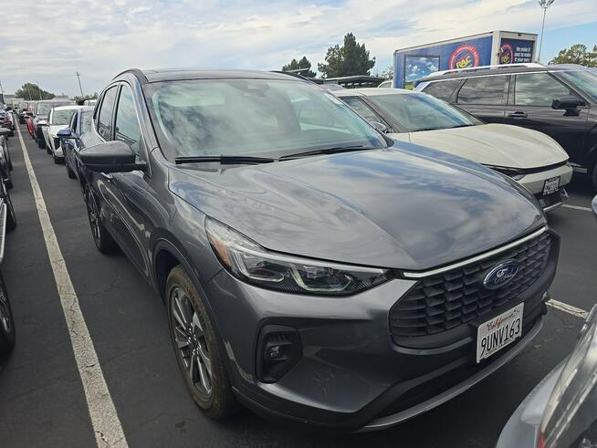 Ford Escape PLATINIUM / AWD / niski przebieg Warszawa - zdjęcie 2