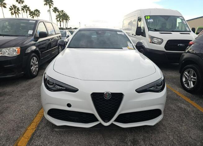Alfa Romeo Giulia Wersja Ti / bardzo zadbany / niski przebieg Wrocław - zdjęcie 2
