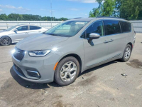 Chrysler Pacifica LIMITED / Benzyna / niski przebieg
