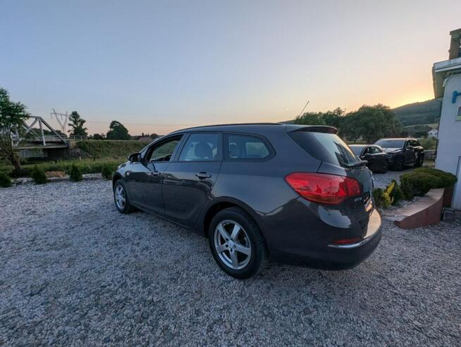 Opel Astra Sports Tourer Kamienna Góra - zdjęcie 11