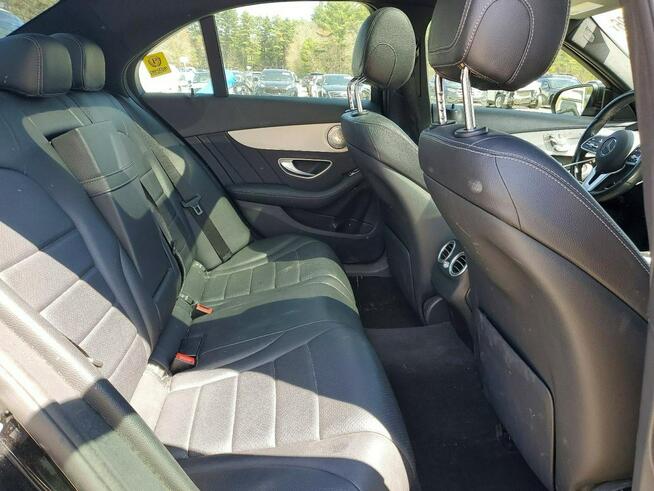 Mercedes C 300 4Matic / pakiet AMG / niski przebieg Warszawa - zdjęcie 10