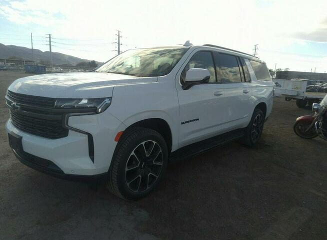 Chevrolet Suburban 2021, 3.0L, 4x4, od ubezpieczalni Warszawa - zdjęcie 2