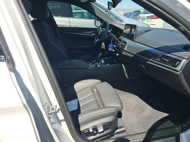 BMW 530 B48 / M-Pakiet / mała szkoda / niski przebieg Wrocław - zdjęcie 11