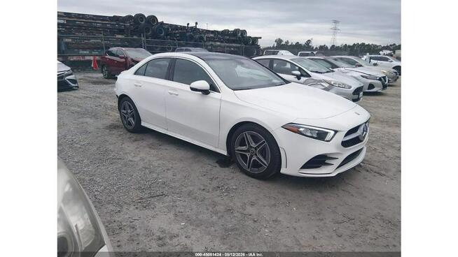 Mercedes A 220 4Matic / pakiet AMG / niski przebieg Wrocław - zdjęcie 2