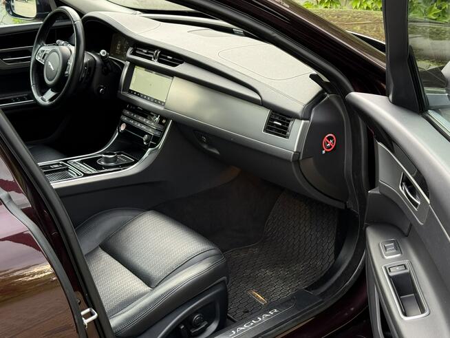 Jaguar XF AWD R-dynamic Tarnowskie Góry - zdjęcie 7