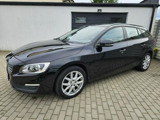 Volvo V60 D2 1.6 115KM manual BEZWYPADEK bardzo zadbany NAVI BDB stan Gdynia - zdjęcie 11