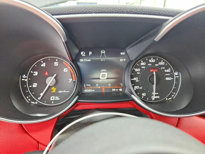 Alfa Romeo Giulia Wersja Ti / AWD / niski przebieg Chwaszczyno - zdjęcie 9