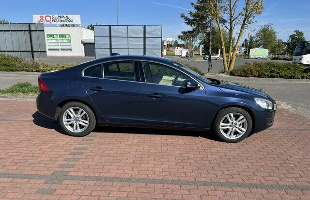 Sprzedam Volvo S60 II Momentum z 2012 Konin - zdjęcie 2