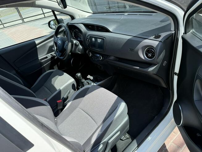 Toyota Yaris Y 20 Zielona Łąka - zdjęcie 9