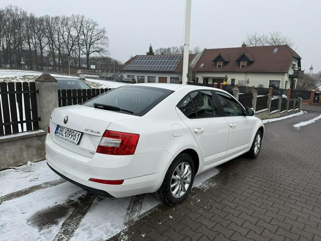 Škoda Octavia 1,2 Tsi 105ps ładna świeżo zarejestrowana  na pasku Bolesławiec - zdjęcie 4
