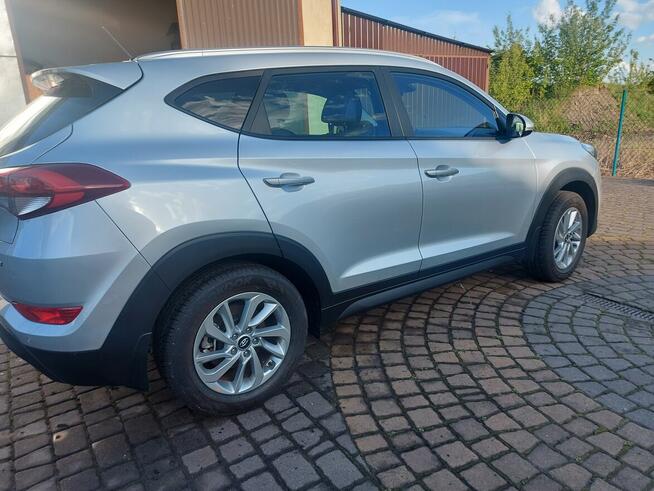 sprzedam samochód osobowy SUV Hundai Tucson 1,6 Gniewkowo - zdjęcie 11