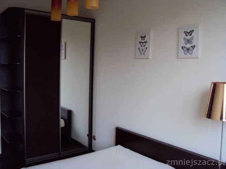 2pok, 47met, Okolice Sky Tower PARKING/2007 (Wrocław) Krzyki - zdjęcie 4