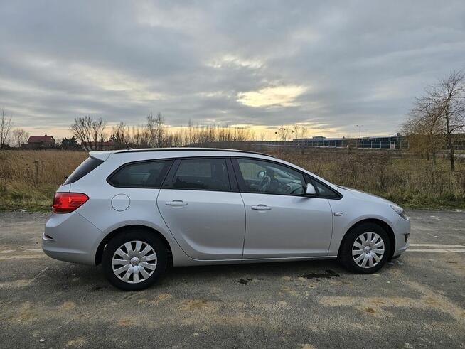 Opel Astra J Sports Tourer 1.4 Turbo Klima 2xPDC Bluetooth Warszawa - zdjęcie 6