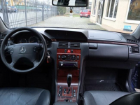 Karawan pogrzebowy - włoska zabudowa Otwock - zdjęcie 9