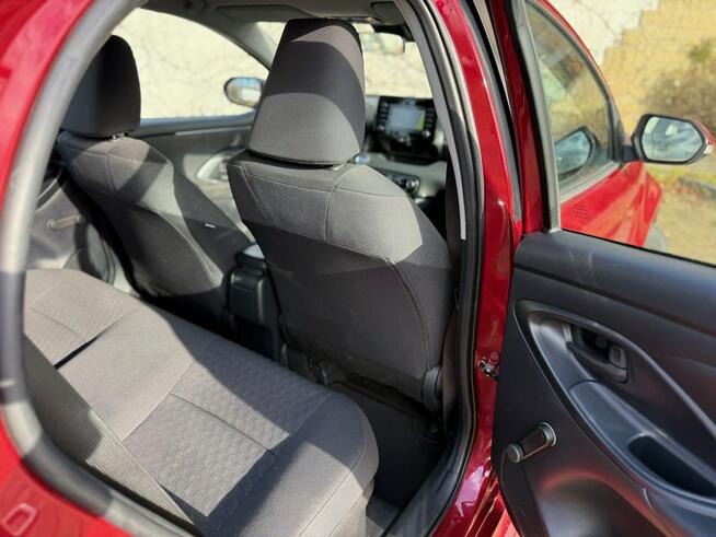 Toyota Yaris 1.5 Hybrid Tarnowskie Góry - zdjęcie 10