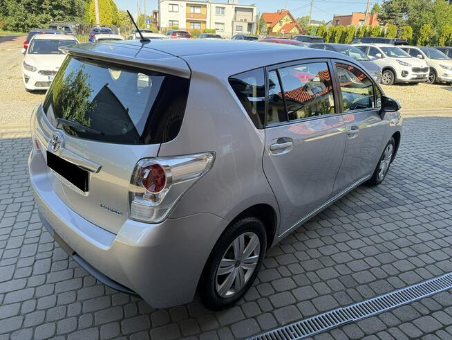 Toyota Verso 1,6 112KM  Klima  Kamera  Navi  7-osobowy Orzech - zdjęcie 6