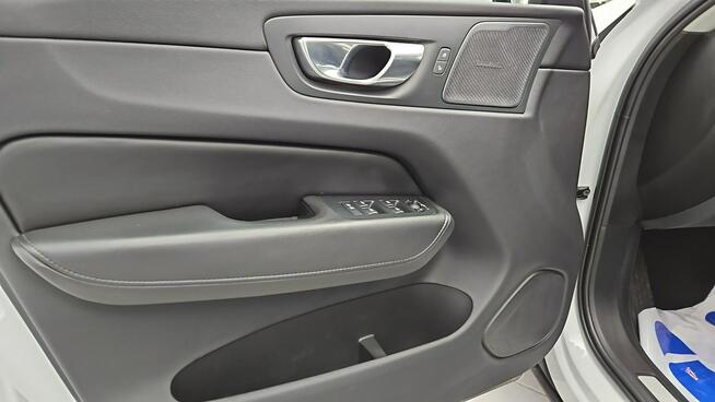 Volvo XC 60 B4 D AWD Core aut ! Z Polskiego Salonu ! Faktura Vat ! Warszawa - zdjęcie 10