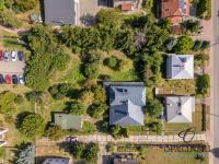 Niezwykły drewniany dom z amfiladą z XX wieku Opatów - zdjęcie 9