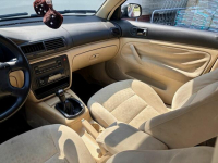 VW Passat Kombi 1.9 TDI 2003 - duży serwis / KOLOR / WNĘTRZE Legionowo - zdjęcie 10