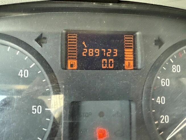 OPEL VIVARO 2007 r. WH1258C od syndyka Warszawa - zdjęcie 3