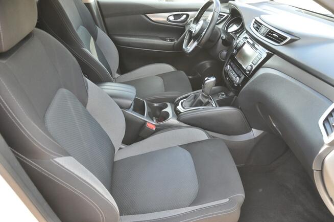 Nissan Qashqai 1.3T 160KM Automat LED Kamera 360 Navi Panorama Dąbrowa Górnicza - zdjęcie 12