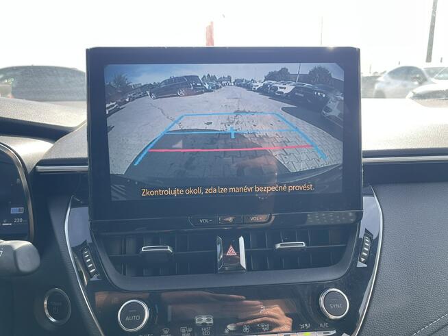 Toyota Corolla Comfort Hybryda Automat Kamera Podgrzewanie HAK Gliwice - zdjęcie 8