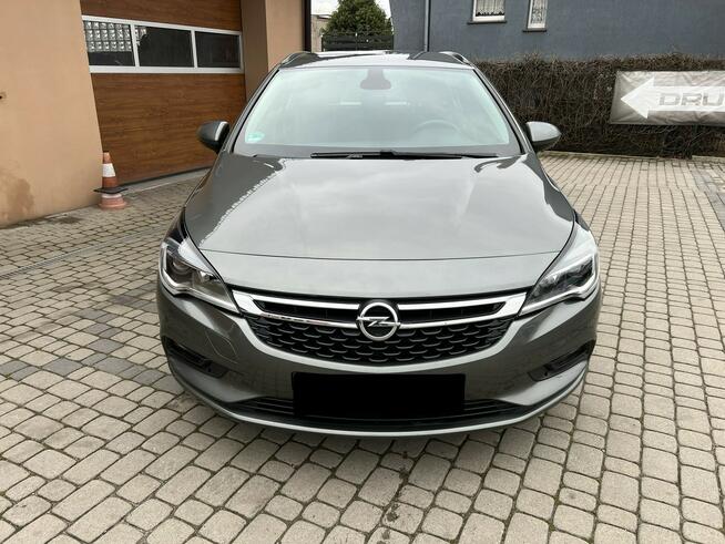 Opel Astra 1,4 125KM  Rej.03.2019  Klima  Navi  Serwis  1Właściciel Orzech - zdjęcie 2