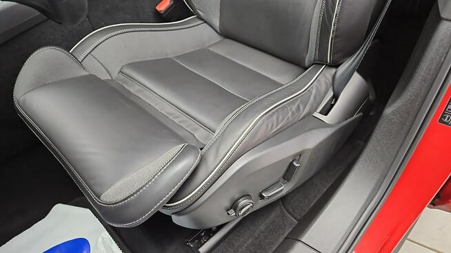 Volvo XC 60 AWD Plus Dark aut ! Z Polskiego Salonu ! Faktura VAT ! Warszawa - zdjęcie 11