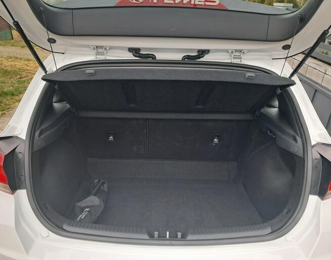 Hyundai i30 1.5 Benzyna 110 KM Cisiec - zdjęcie 12
