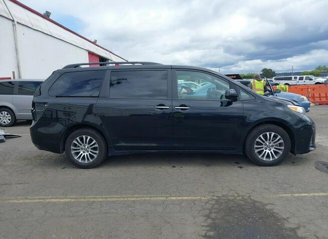 Toyota Sienna XLE Premium 8 os. Sękocin Nowy - zdjęcie 5