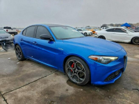 Alfa Romeo Giulia / 2.0 280KM / Bogate wyposażenie / niski przebieg /