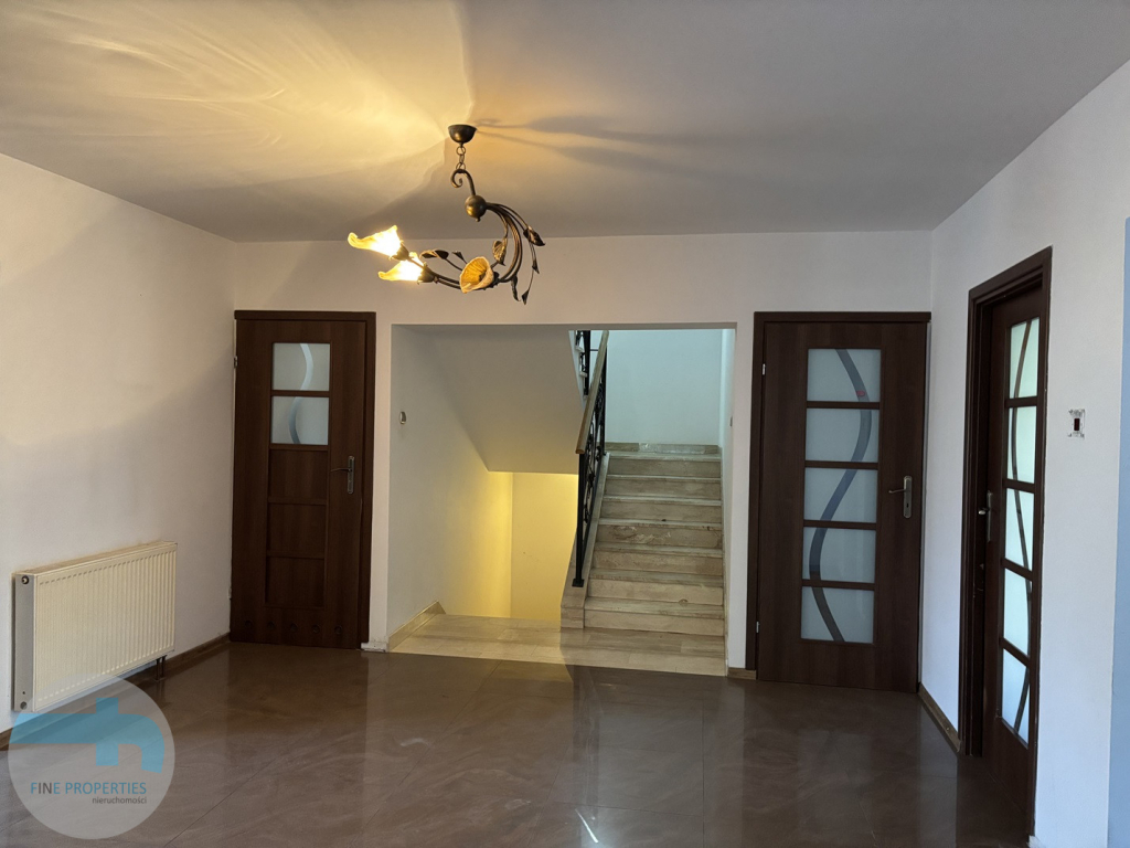 Przestronny dom na wynajem -nawet 7 odrębnych pokoi, Stanisławów Drugi Legionowo - zdjęcie 2