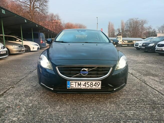 Volvo V40 niski przebieg, bardzo zadbane Tomaszów Mazowiecki - zdjęcie 2