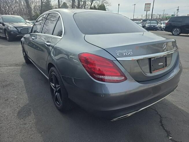 Mercedes C 300 4Matic / Pakiet AMG / mała szkoda Wrocław - zdjęcie 5