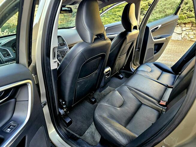 Volvo XC 60 2.0D 5 Cylindrów Skóry Navi Serwis Zagnańsk - zdjęcie 11