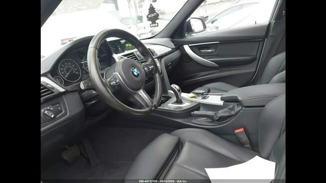 BMW 330 M-Pakiet / niski przebieg Warszawa - zdjęcie 10