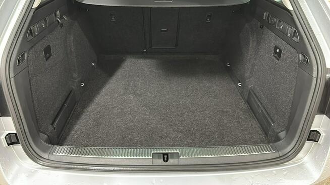 Skoda Superb 2.0 TDI SCR Style DSG Kombi Warszawa - zdjęcie 11