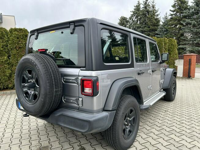 Jeep Wrangler Unlimited Sport 4x4 bardzo zadbany! Tarnów - zdjęcie 3