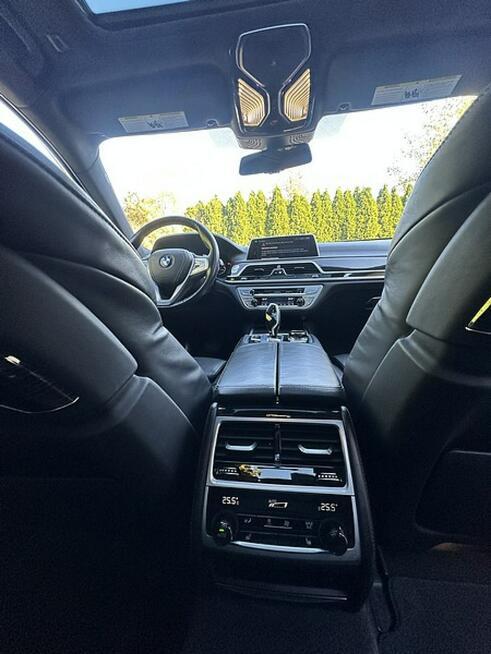 BMW 750i G12 X-Drive 450KM Lasery DVD M-Pakiet Bardzo Bogata Piękne Wrocław - zdjęcie 11