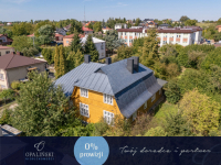 Niezwykły drewniany dom z amfiladą z XX wieku