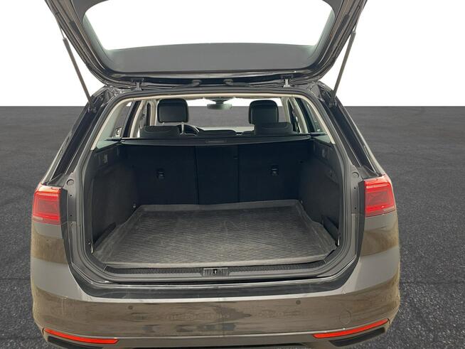 Volkswagen Passat 2.0 TDI Business DSG Warszawa - zdjęcie 11