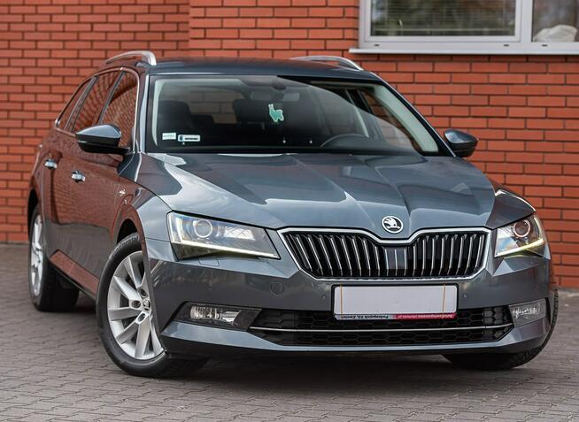Škoda Superb Podzagajnik - zdjęcie 1