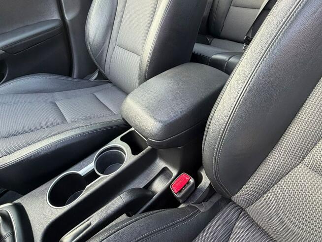 Hyundai i30 * PANORAMA * Benzyna 1.6 * Wyjątkowa Wersja * Piękny * Ruda Śląska - zdjęcie 12