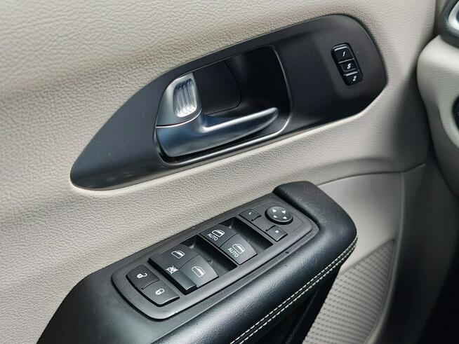 Chrysler Pacifica Łódź - zdjęcie 11