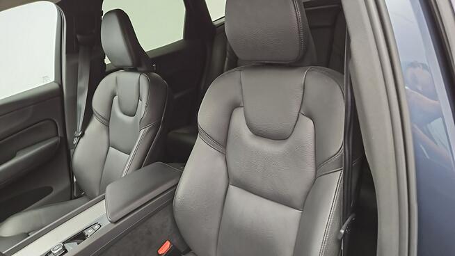 Volvo XC 60 B4 B Plus Bright aut ! Z Polskiego Salonu ! Faktura VAT ! Warszawa - zdjęcie 11