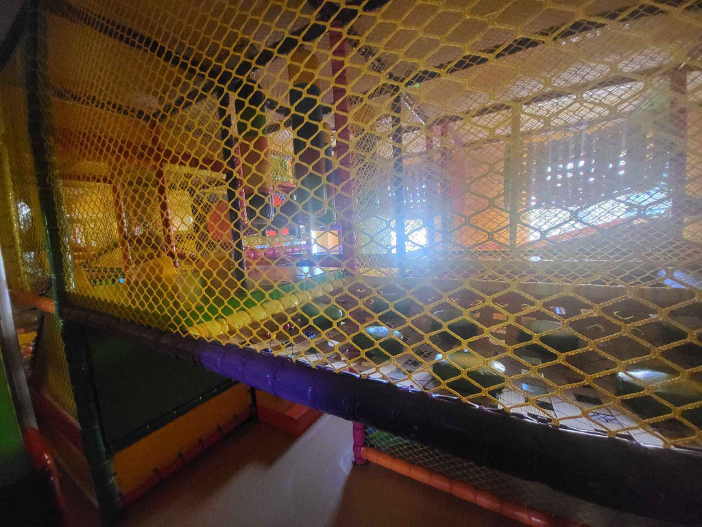 Sprzedam/odstąpię w pełni wyposażoną i działającą salę zabaw Bieruń - zdjęcie 5