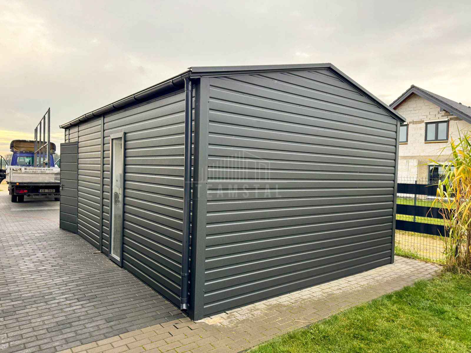 Garaż blaszany 5x6m - brama segmentowa okno drzwi dach  rynny TS1194 Przasnysz - zdjęcie 7