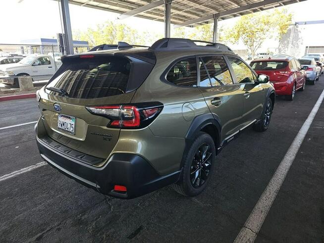 Subaru OUTBACK Bogata wersja wyposażenia / AWD / niski przebieg Cieszyn - zdjęcie 4