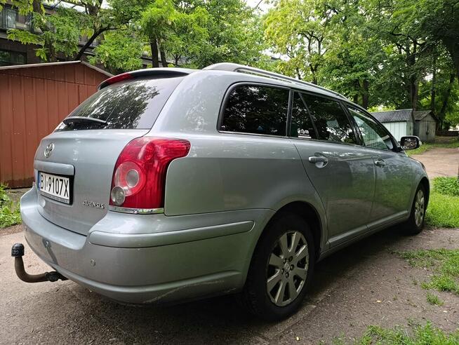 Toyota Avensis 1.8 Kombi – Benzyna + LPG Białystok - zdjęcie 9