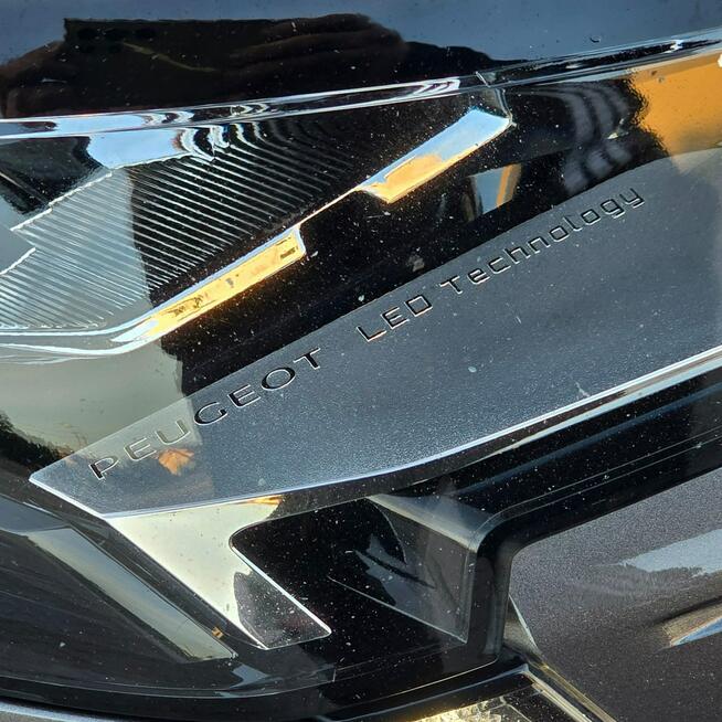 Peugeot 5008 II 1.2 Benzyna, 130KM, 7 foteli, Serwis, 2 klucze Ostrów Mazowiecka - zdjęcie 9